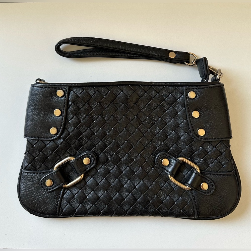 Caché Purse Wristlet